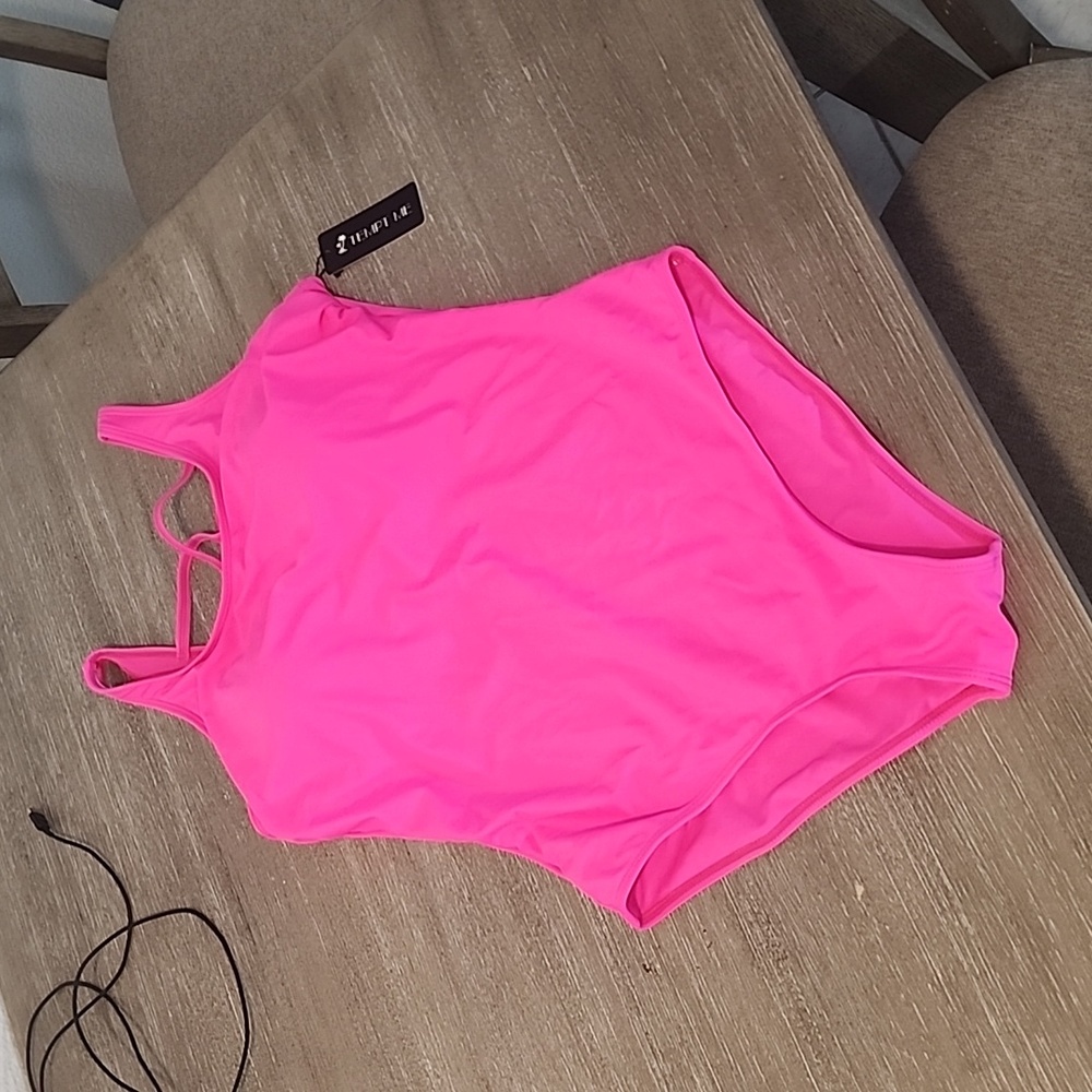 NWT Tempt Me One Piece Swimsuit size large